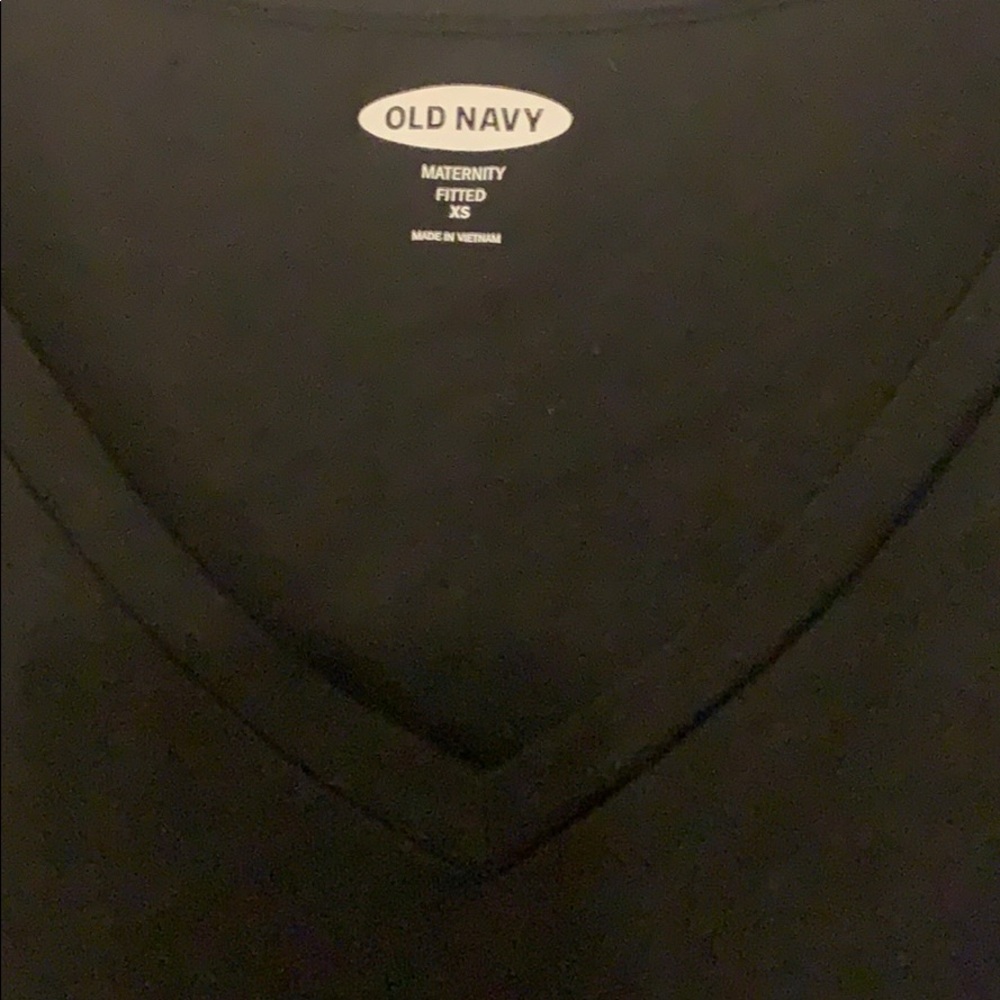 Black v neck tshirt